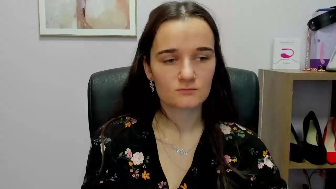 Offline KATEcherry on Streamray