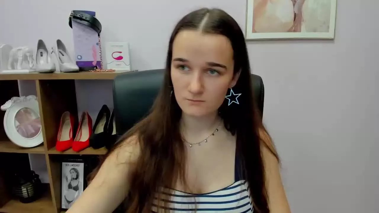 Offline KATEcherry on Streamray