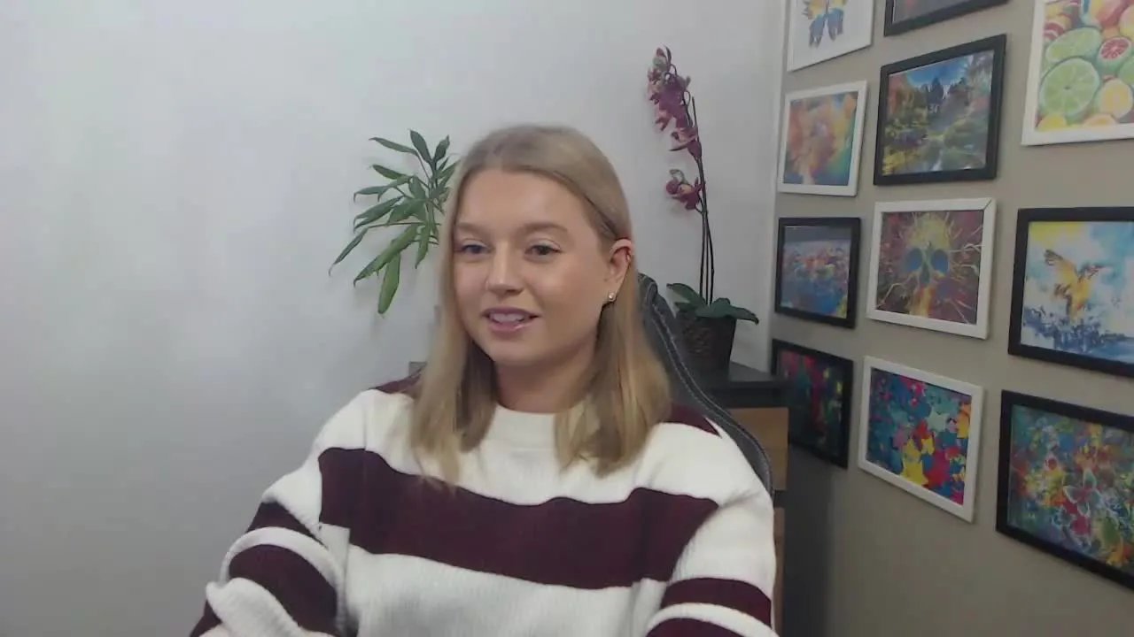 Offline littleERICA on Streamray