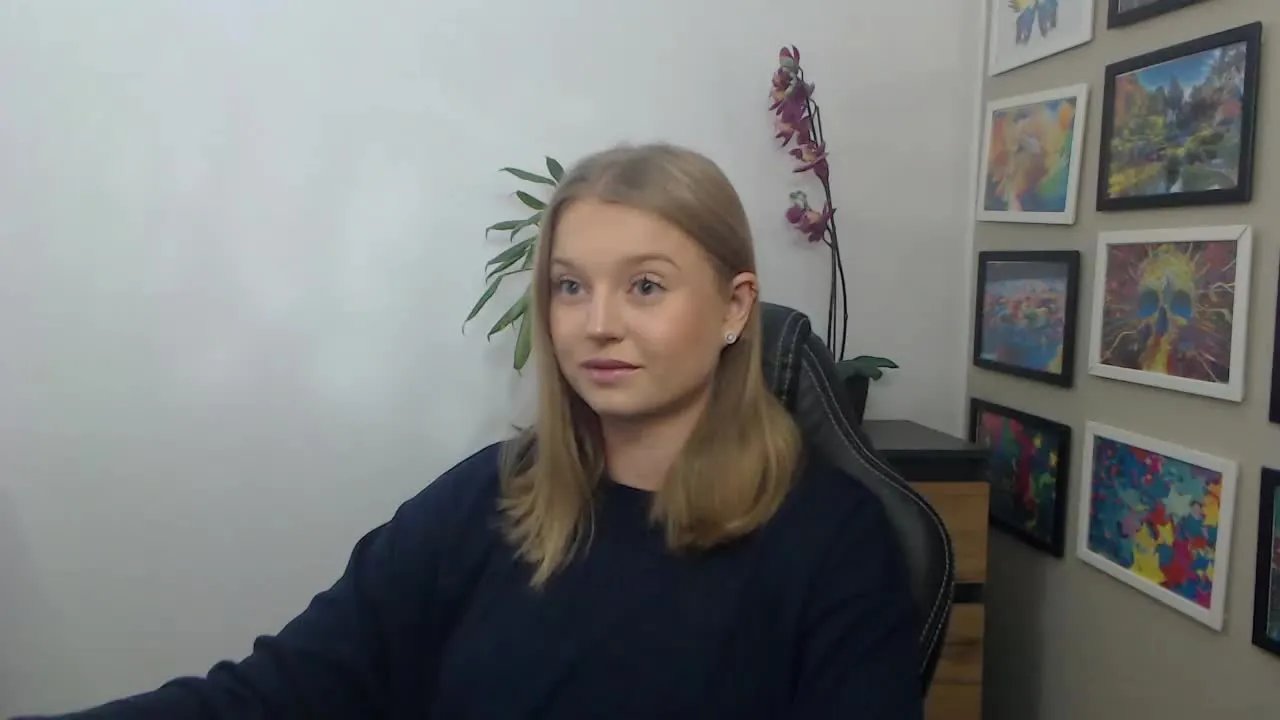 Offline littleERICA on Streamray