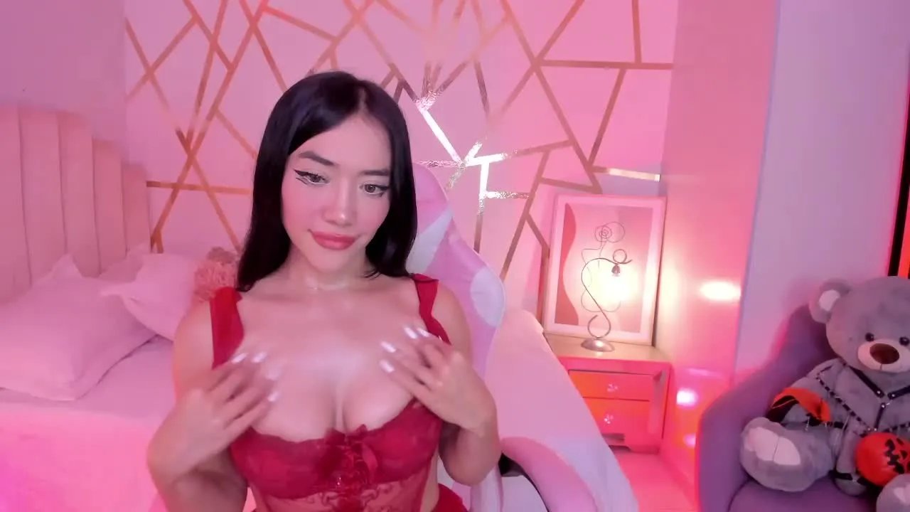 Offline MonicBrown on Streamray