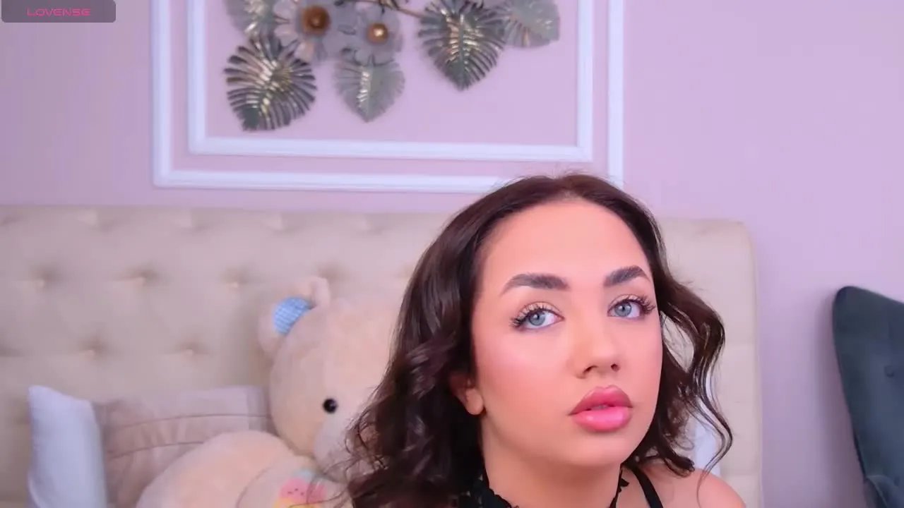 Offline RebekaRusso on Streamray