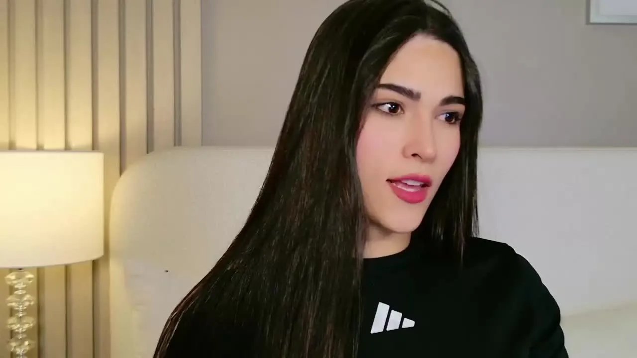 Offline SelenaHarrison on Streamray