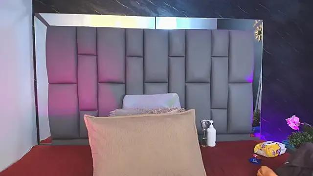 _MiaBrown_ on StripChat