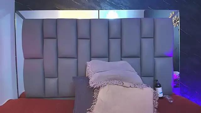 _MiaBrown_ on StripChat