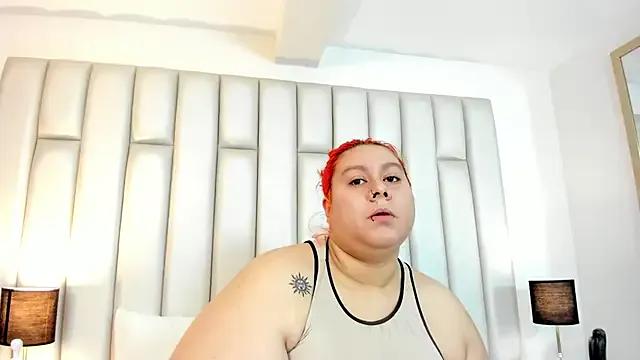 Freechat aandreaperez on StripChat