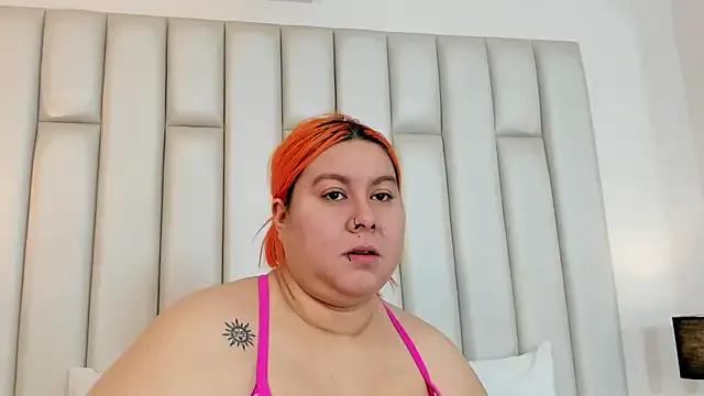 Freechat aandreaperez on StripChat