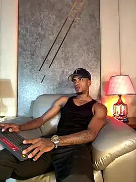 AaronCruz_ on StripChat