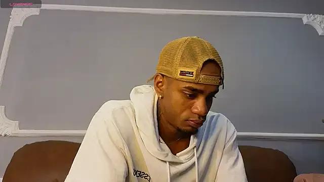 AaronCruz_ on StripChat