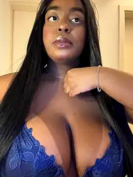 StripChat afroditeinefavel is Freechat afroditeinefavel — nipple clamp + zoom pussy + 2 fingers
