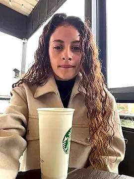 Freechat alana15 on StripChat