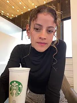 Freechat alana15 on StripChat