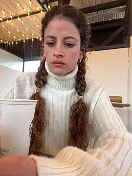 Freechat alana15 on StripChat