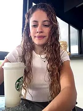 Freechat alana15 on StripChat