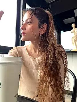 Freechat alana15 on StripChat