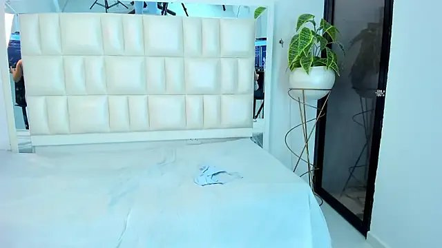 Alhana_pulido on StripChat