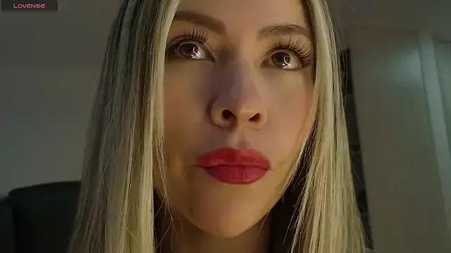 Ammy_Castro on StripChat 