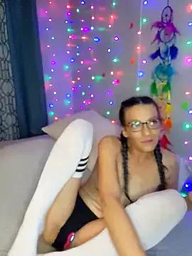 amymatthews92 on StripChat 