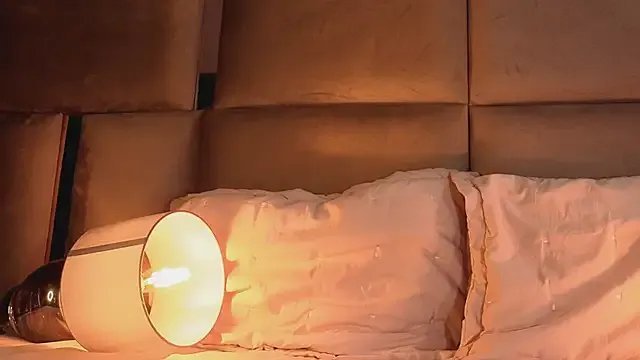 Freechat angelinepossy on StripChat