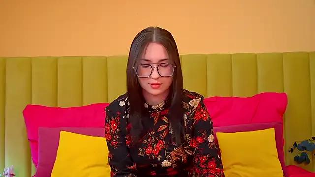 AnneAvery on StripChat 