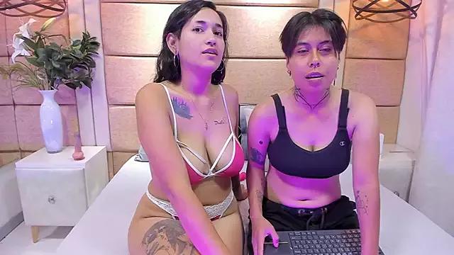 AnnieAndReach on StripChat