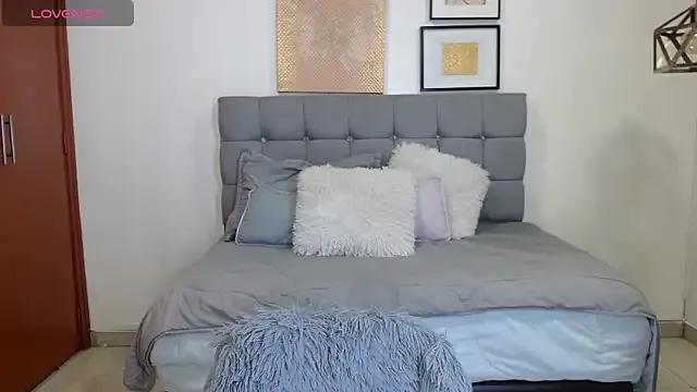 Freechat Antonella__b on StripChat