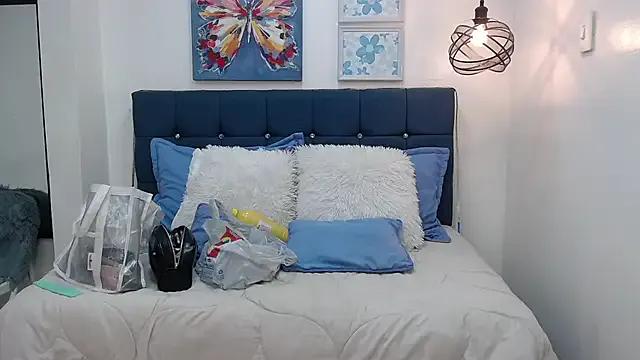 Freechat Antonella__b on StripChat