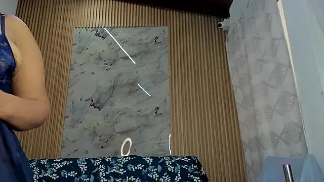 Freechat Any_topless on StripChat