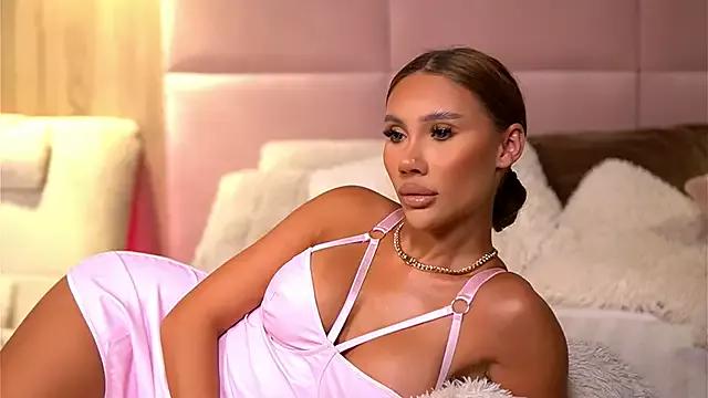 Freechat AvaHeath on StripChat