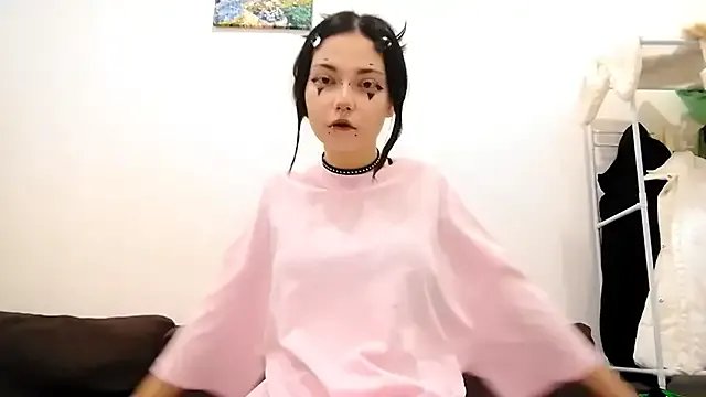 Freechat Beeping_Creature on StripChat