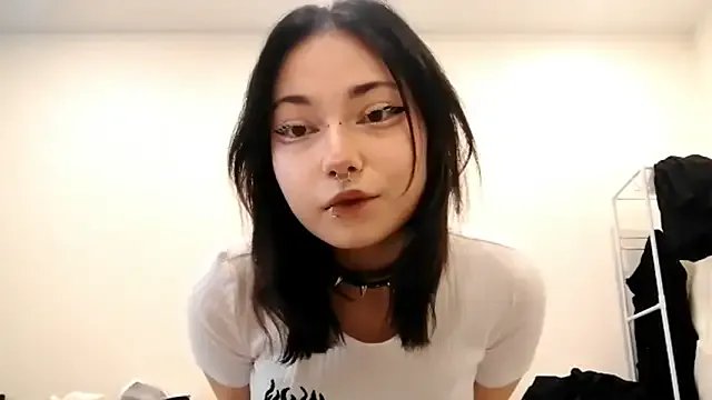 Freechat Beeping_Creature on StripChat