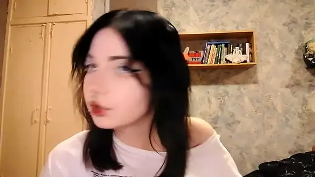 Freechat Beeping_Creature on StripChat