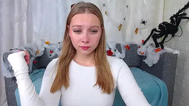 Freechat bellaa_love_ on StripChat