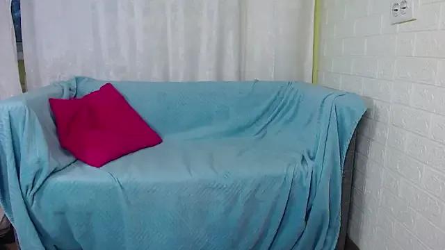 Freechat bellaa_love_ on StripChat