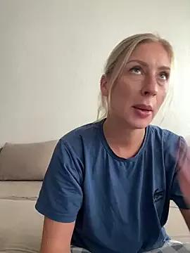 Freechat belle98 on StripChat