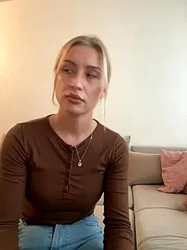 Freechat belle98 on StripChat