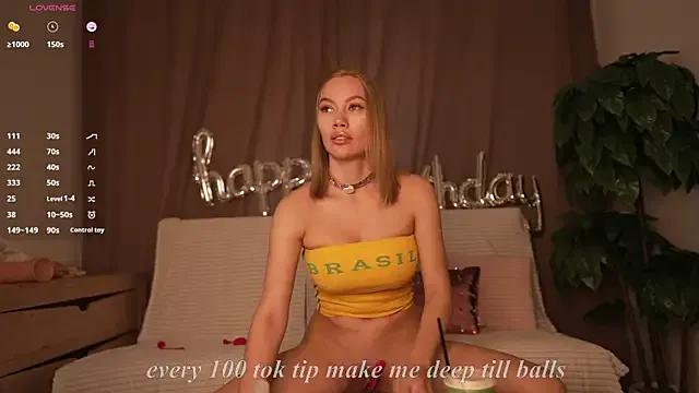 Bestie_Online on StripChat