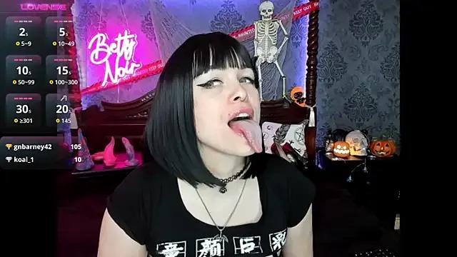 Freechat BettyNoir on StripChat