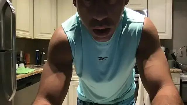 BigGuyMuscle on StripChat 
