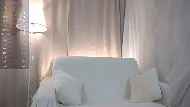 blooming_rosee on StripChat