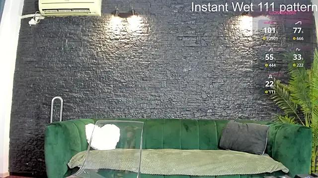 Freechat boobzilla_ on StripChat