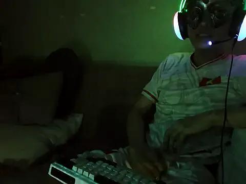 Freechat boyhigh1997 on StripChat