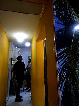 Britany_2-7 — Plug anal