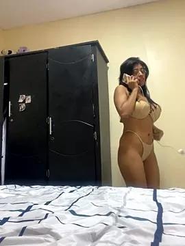 Freechat canela_10 on StripChat