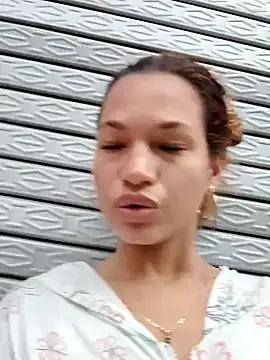 Freechat carolanyi on StripChat