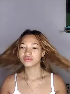 Freechat carolanyi on StripChat