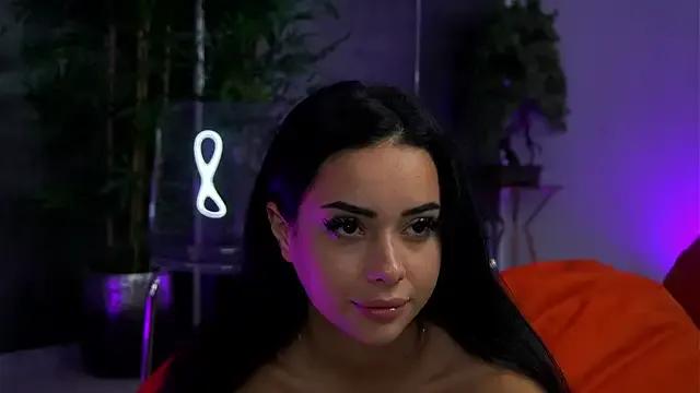 Freechat CherrySelena on StripChat