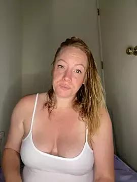 Freechat ChiliRoja on StripChat