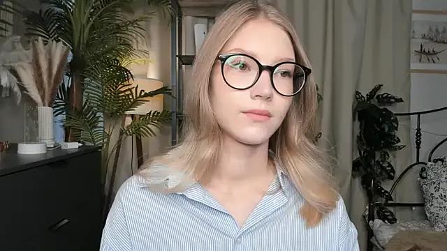 Freechat ChinBonnell on StripChat