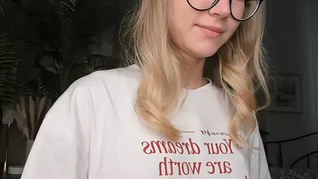 Freechat ChinBonnell on StripChat